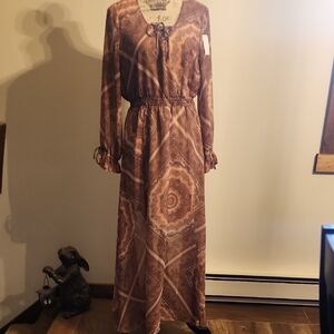 Belle Sky Brown Paisley Long Sleeve Dress